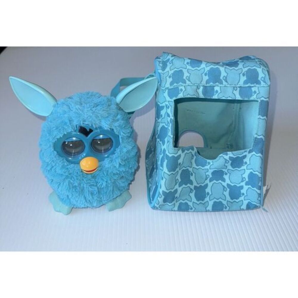 RARE‎ Blue FURBY CARRY ALONG BACKPACK BAG & Matching Working 2012 Blue FURBY